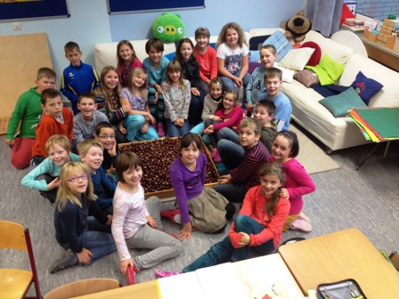 Kastanien schätzen und zählen: Die Klasse 3 erobert den 1000er-Raum!